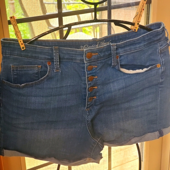 Universal Thread Button Fly Sz. 14 (32) Blue Jean Shorts - Picture 1 of 6